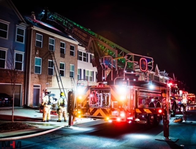 Tower 818 and Chief 18A Respond to Upper Marlboro Fire - Glenn Dale ...
